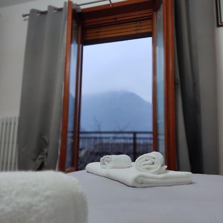 Casa Vacanza Il Corbetto Di Michela & Matteo Locana Eksteriør billede