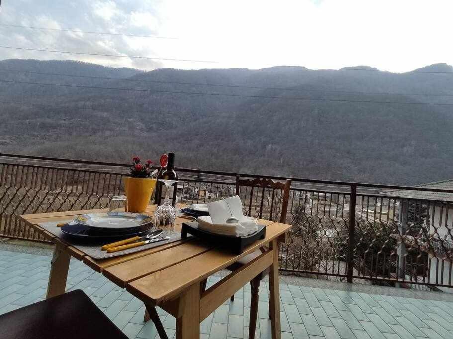 Casa Vacanza Il Corbetto Di Michela & Matteo Locana Eksteriør billede